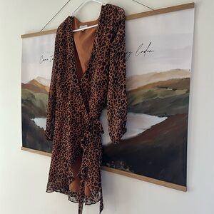 Gianni Bini size M animal print wrap dress